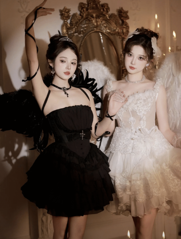 Chụp ảnh đôi bạn thân 